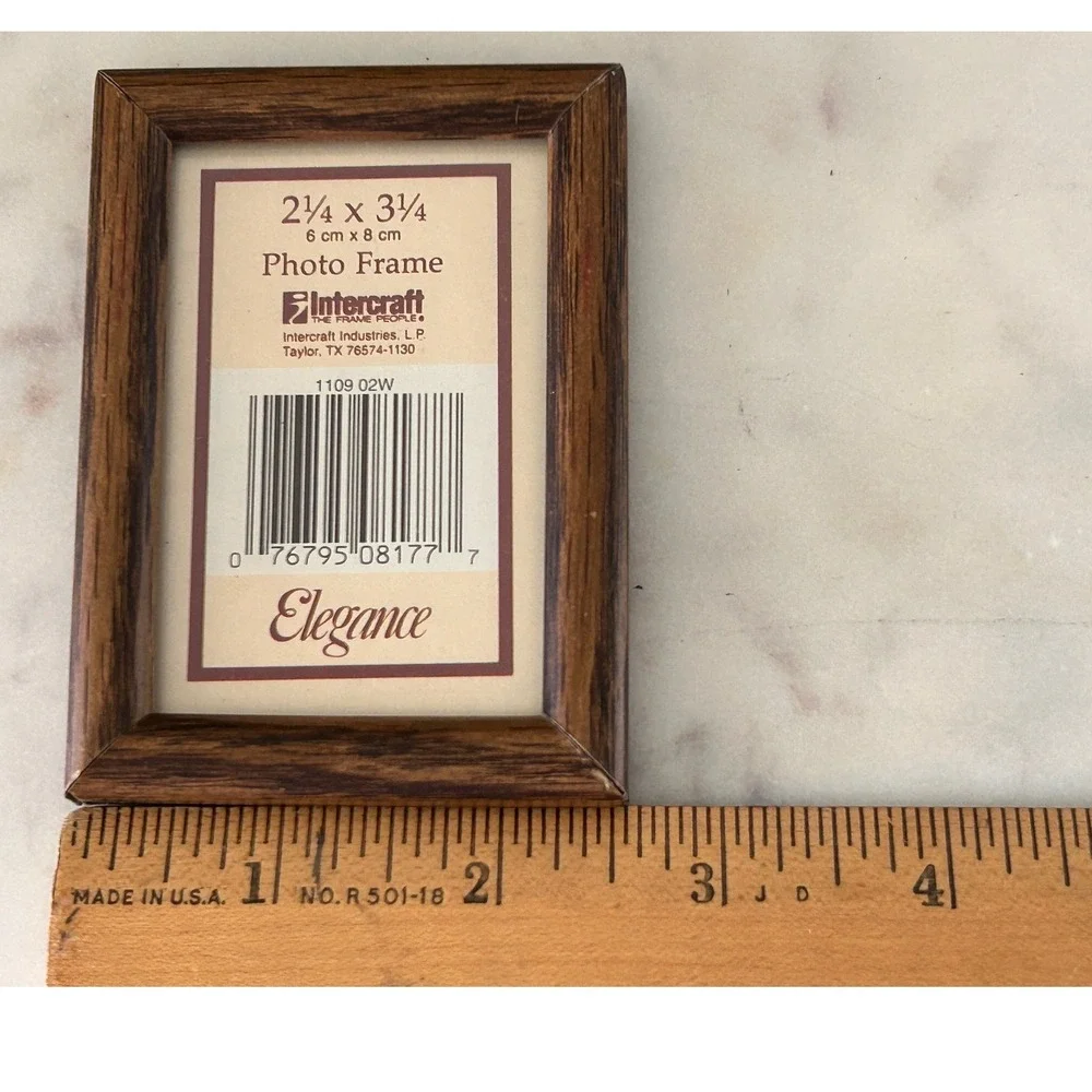 Intercraft Elegance 2.25x3.25 Wood Grain Photo Frame Brown Wallet Size 1109 02W